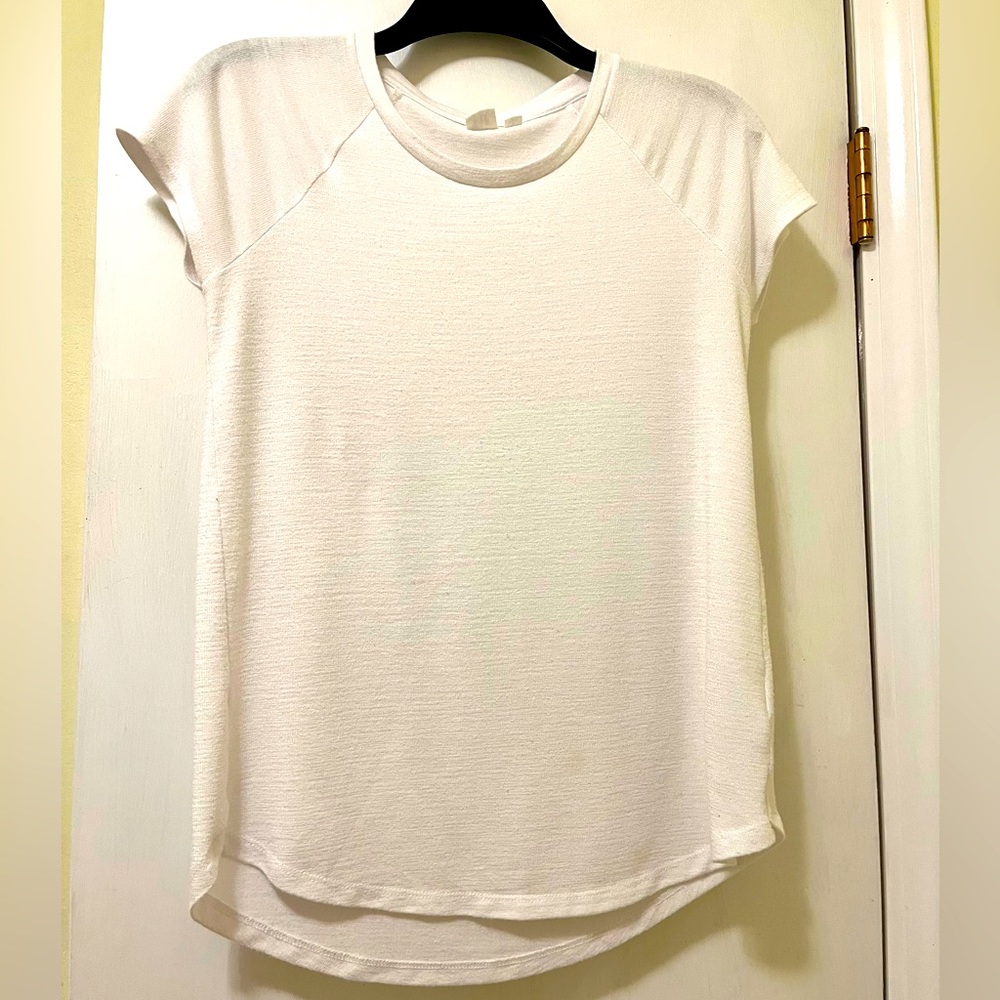 🌟2/$12 Gap Plain Solid White Stretchy Tee Size Small